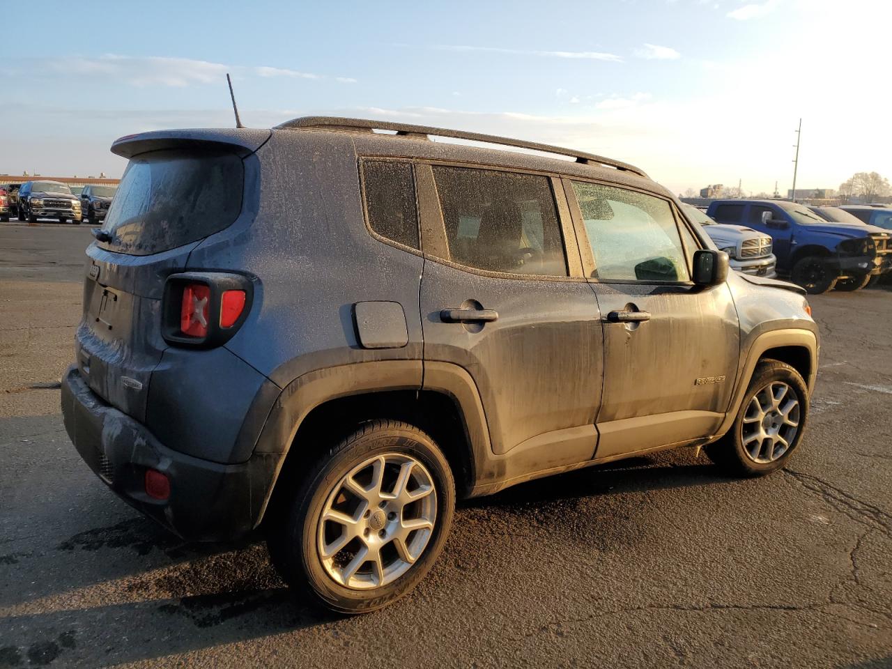 2020 Jeep Renegade - Image 3