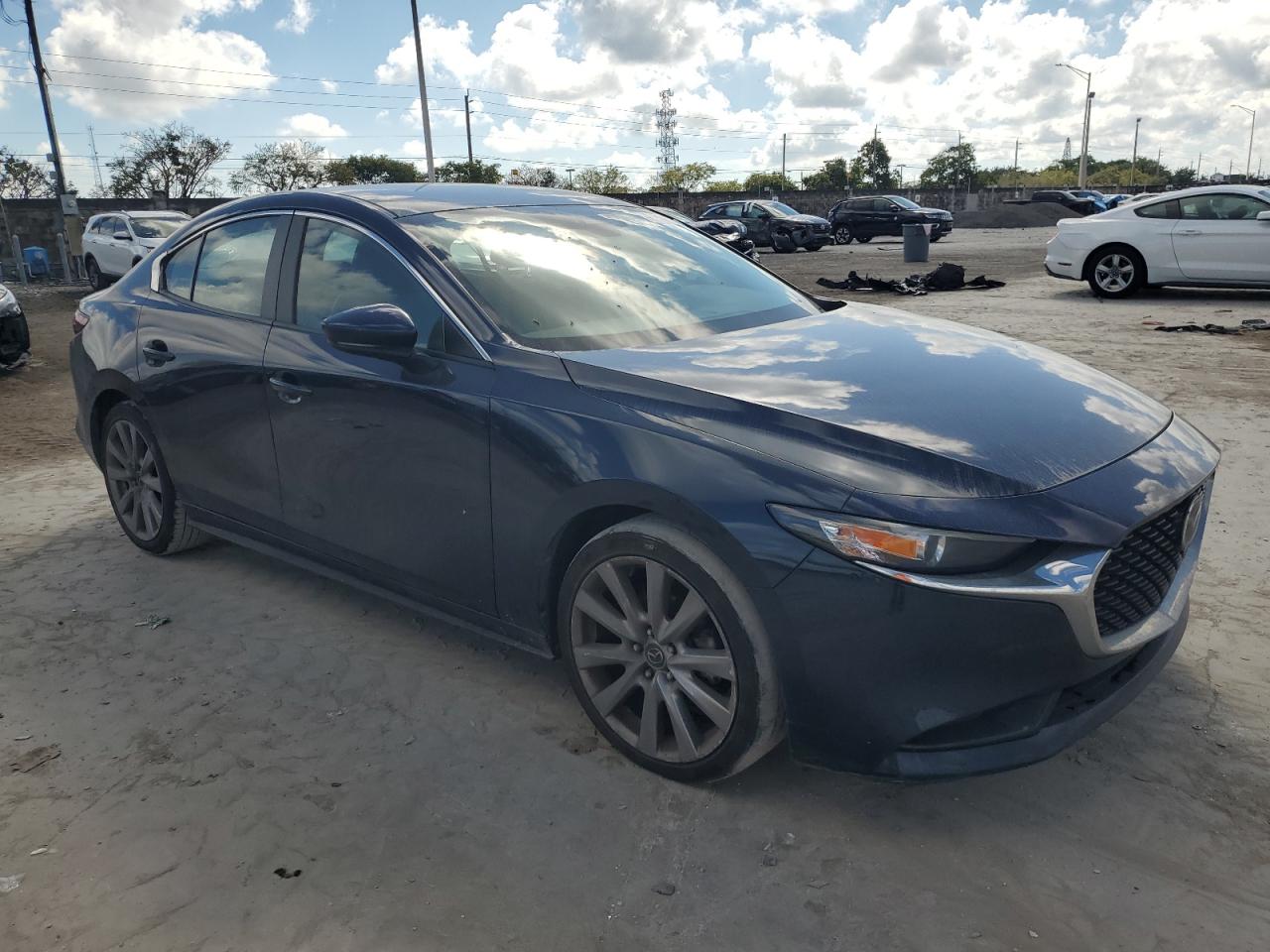 2019 Mazda 3 - Image 4