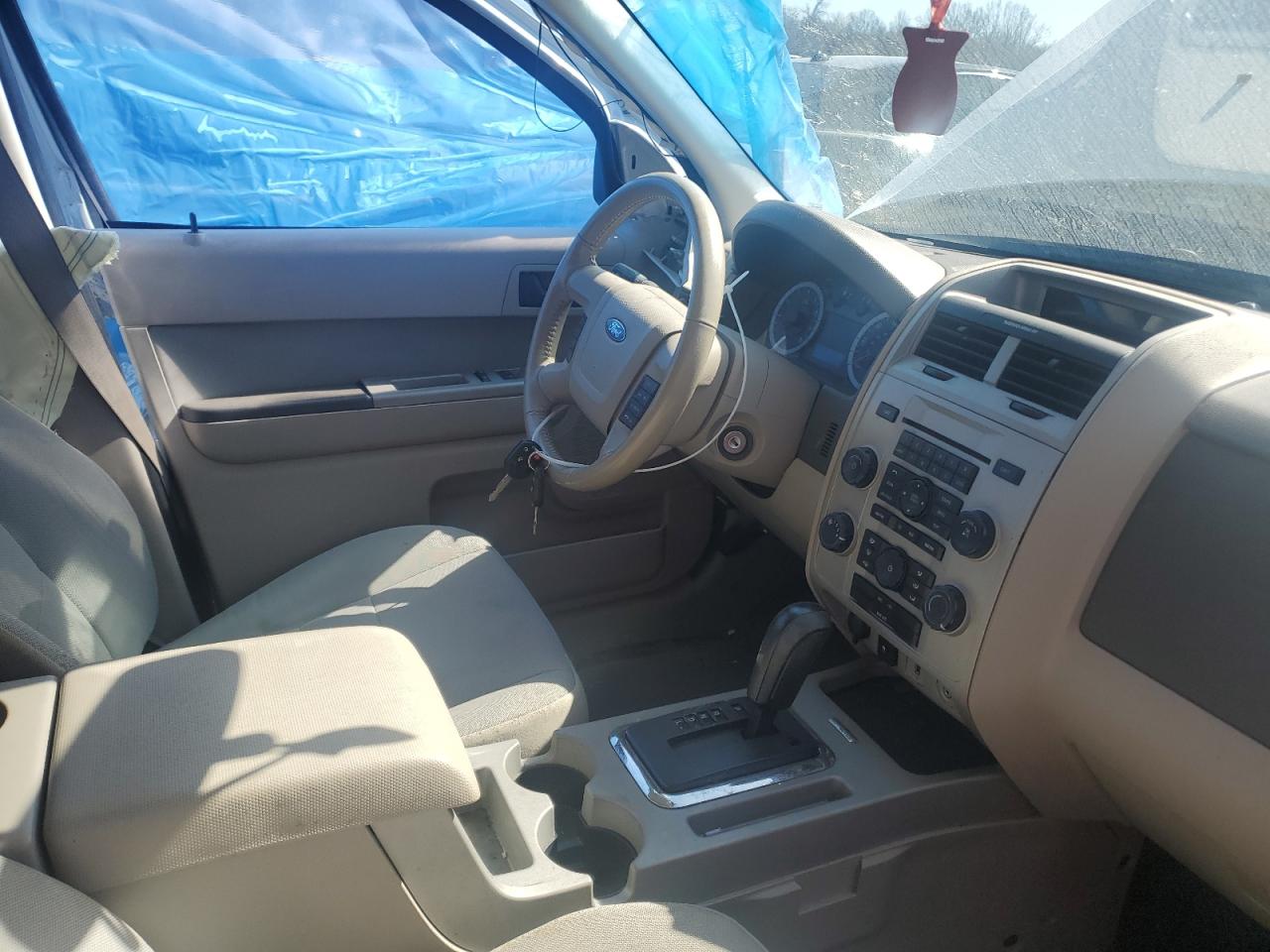 2010 Ford Escape - Image 7