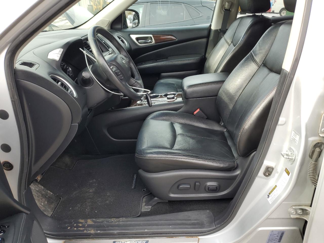 2013 Nissan Pathfinder - Image 7