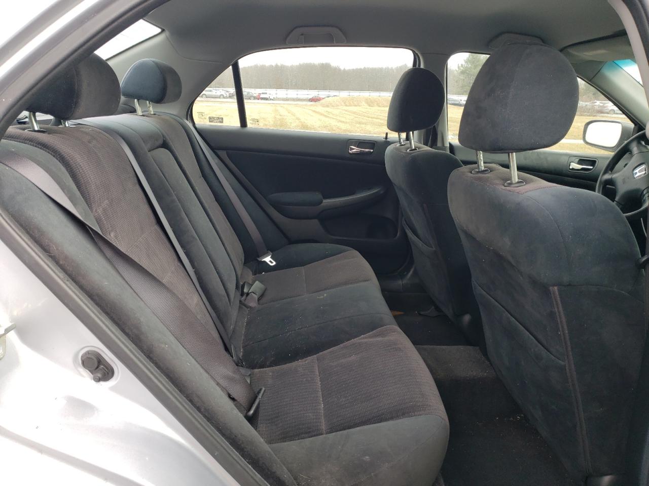 2003 Honda Accord - Image 10