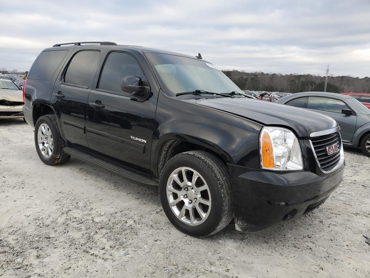 2011 GMC Yukon - Image 4