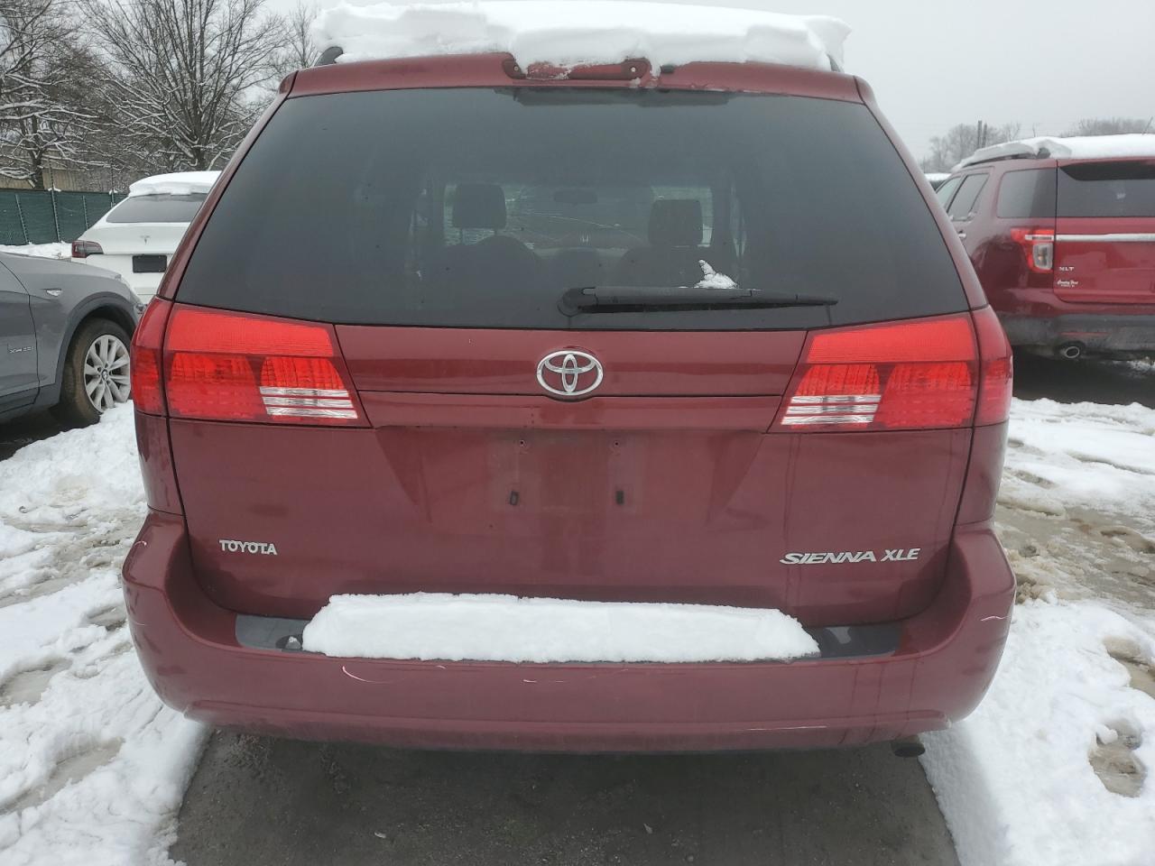 2004 Toyota Sienna - Image 6