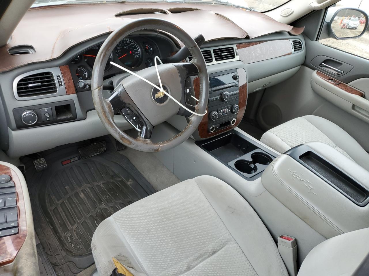 2007 Chevrolet Tahoe - Image 8