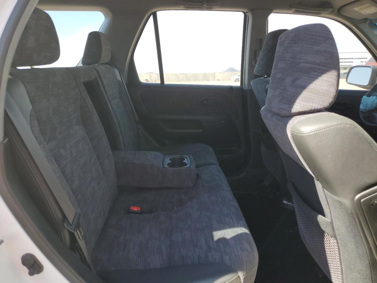 2004 Honda CR-V - Image 12