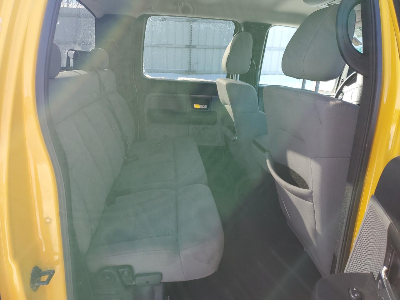 2004 Ford F-150 - Image 11