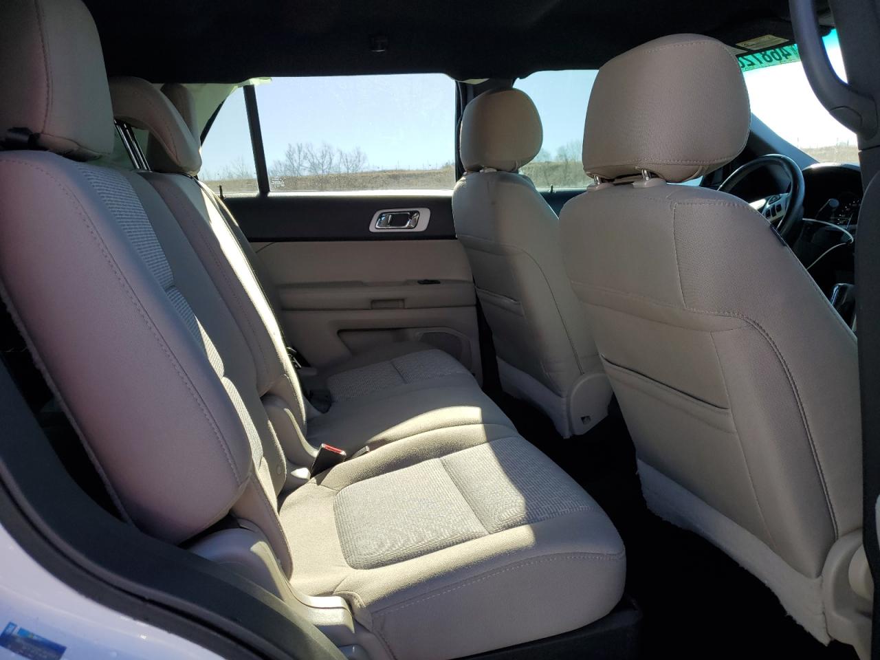 2015 Ford Explorer - Image 11