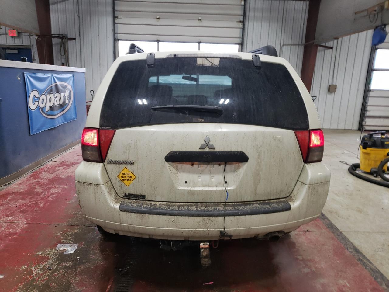 2007 Mitsubishi Endeavor - Image 6