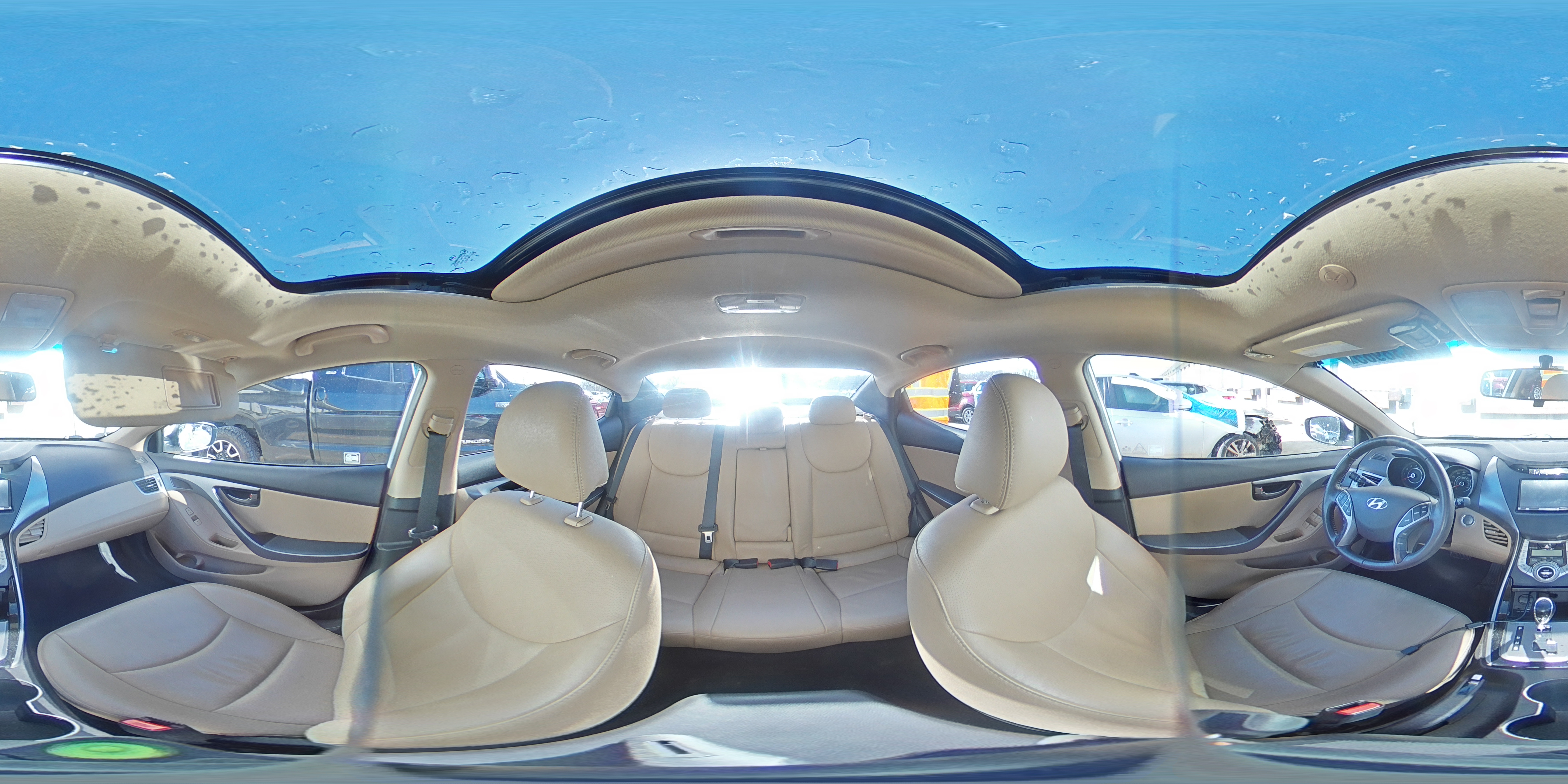 2013 Hyundai Elantra - Image 13