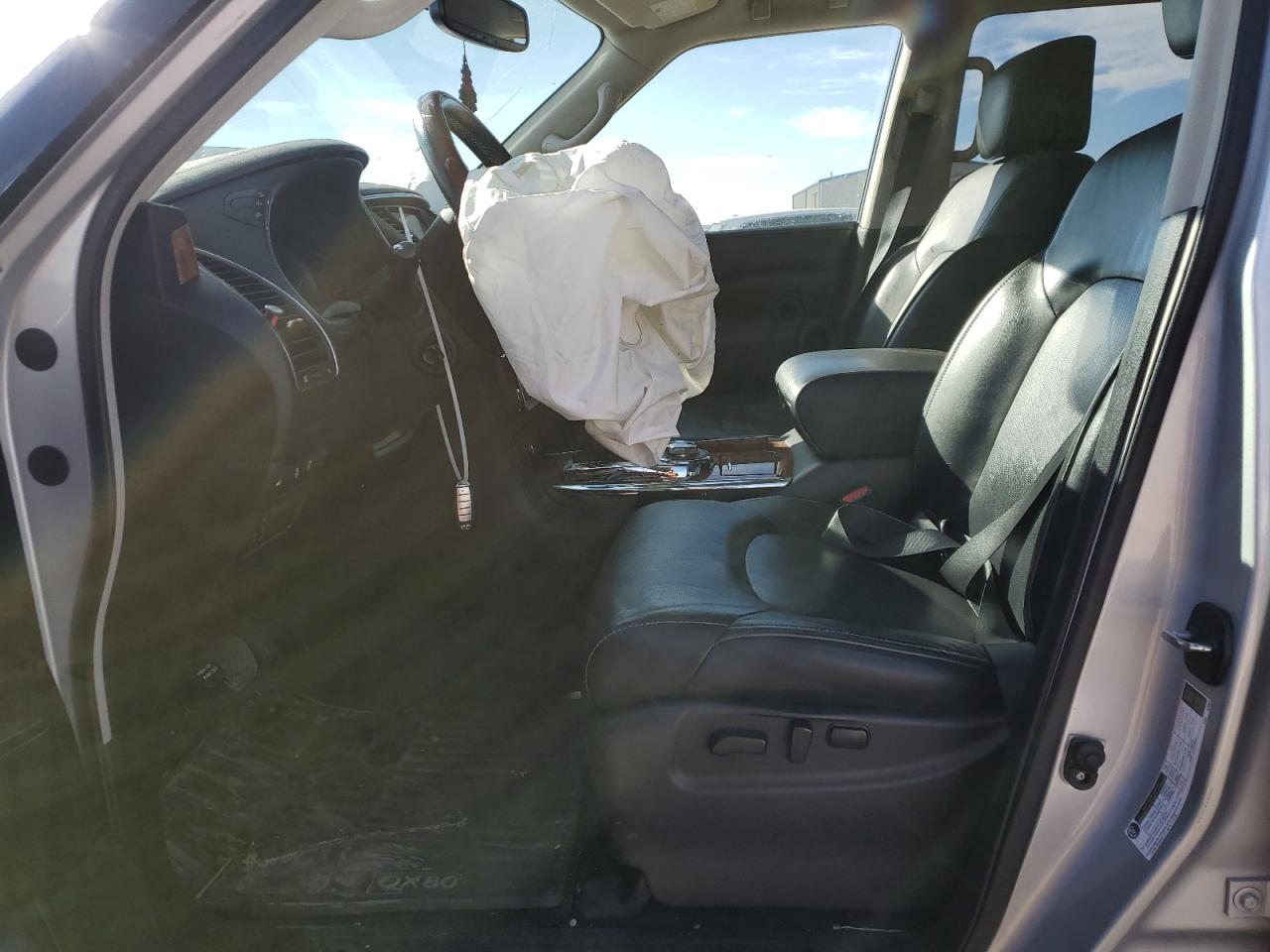 2018 Infiniti QX80 - Image 7