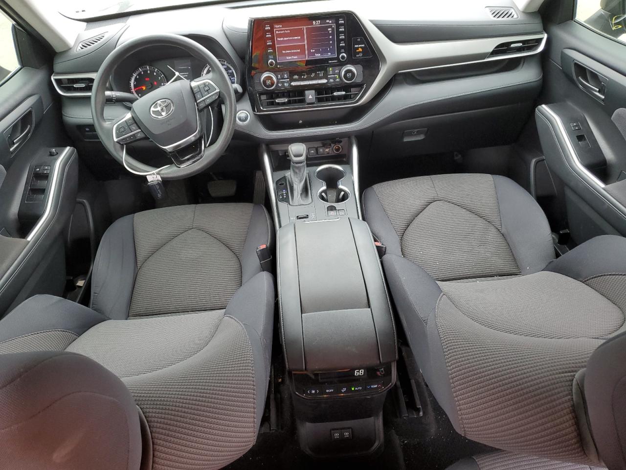 2021 Toyota Highlander - Image 8
