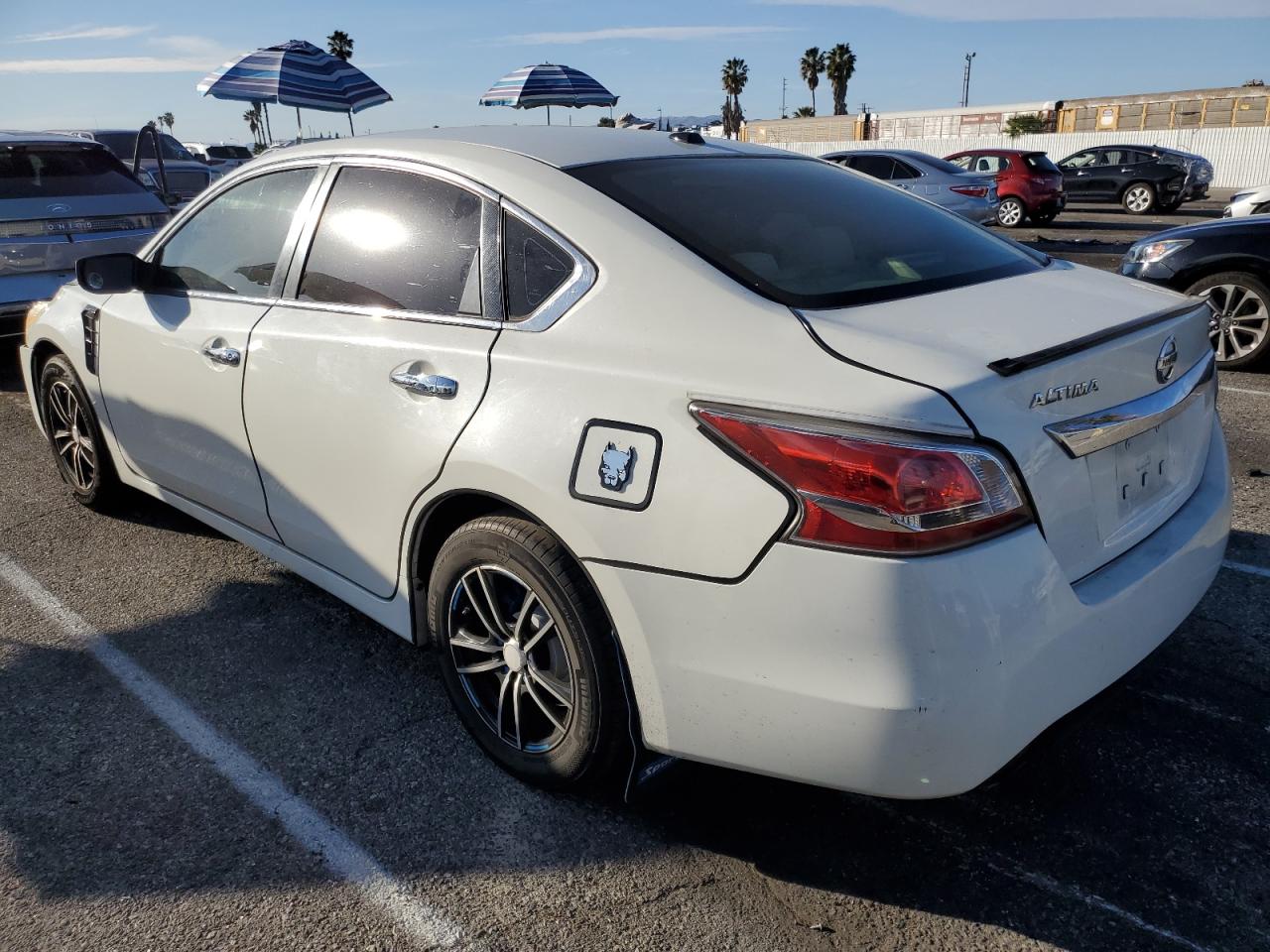 2015 Nissan Altima - Image 2