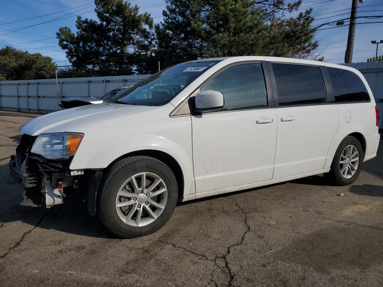 2020 Dodge Caravan - Image 1
