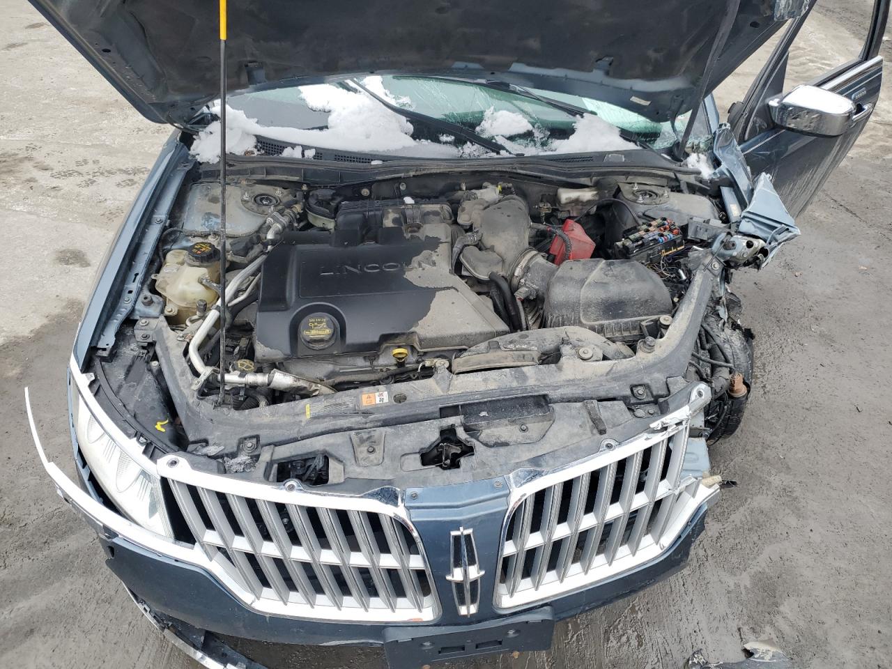 2011 Lincoln MKZ - Image 11