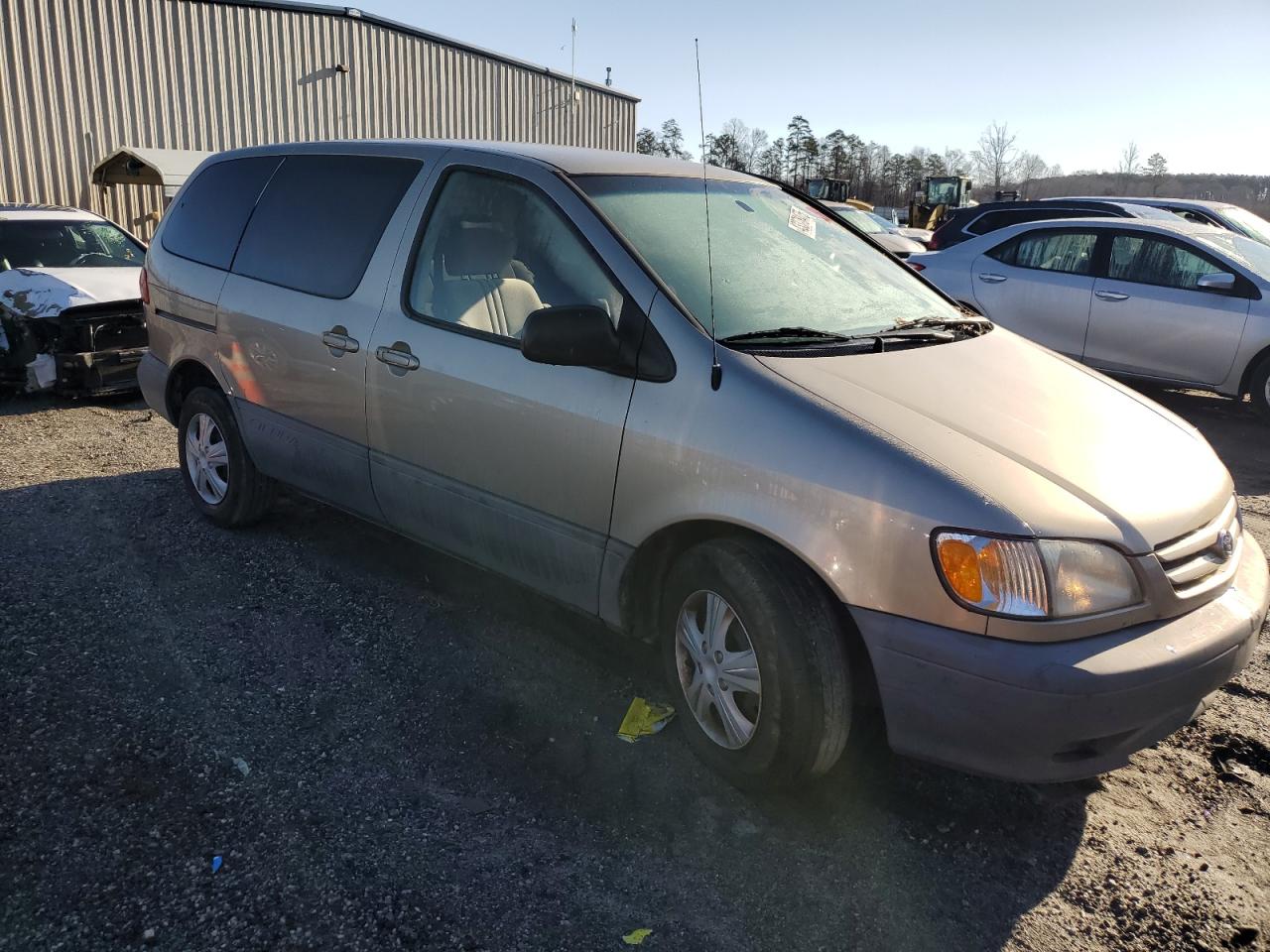 2001 Toyota Sienna - Image 4