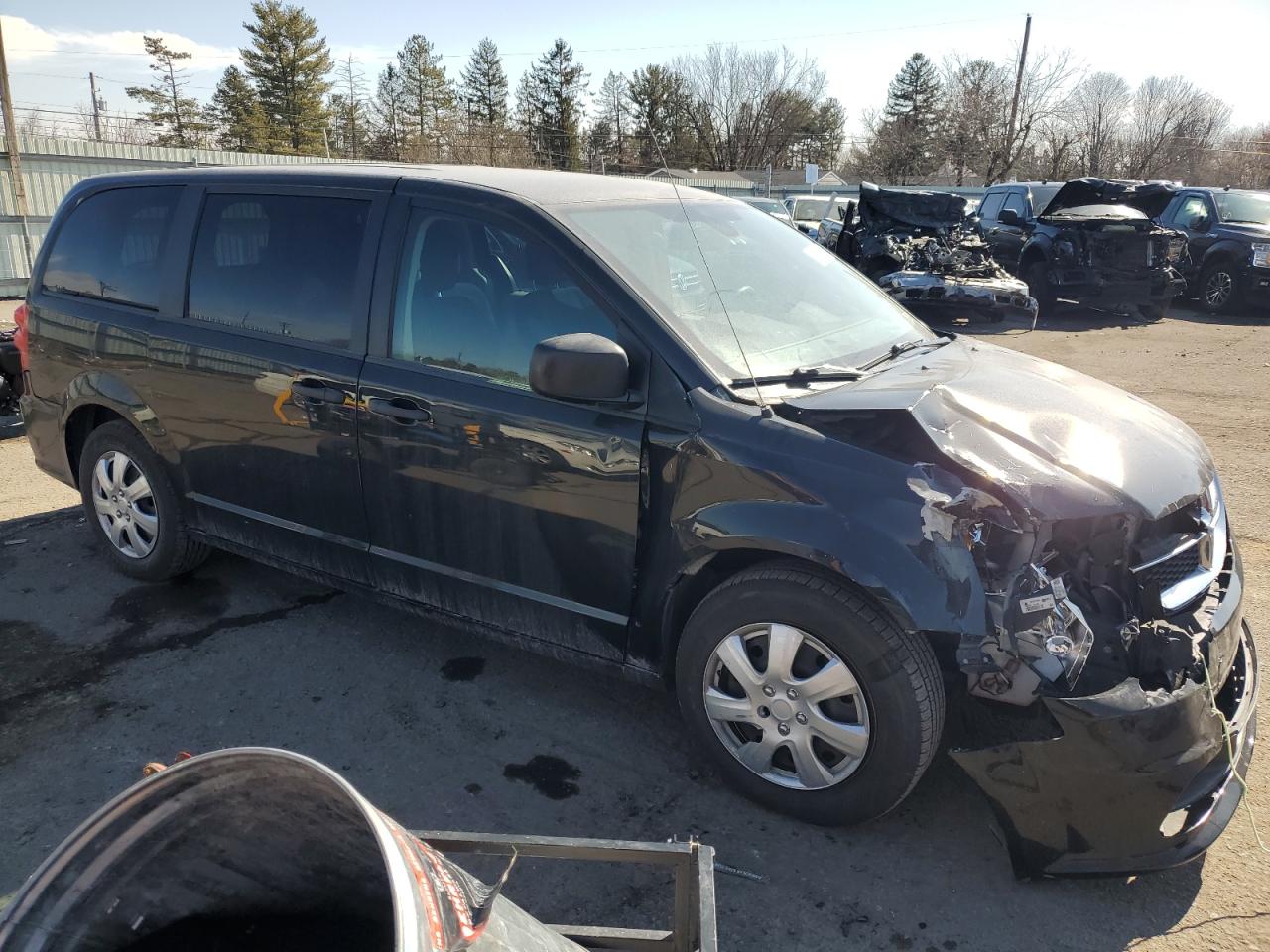 2019 Dodge Caravan - Image 4