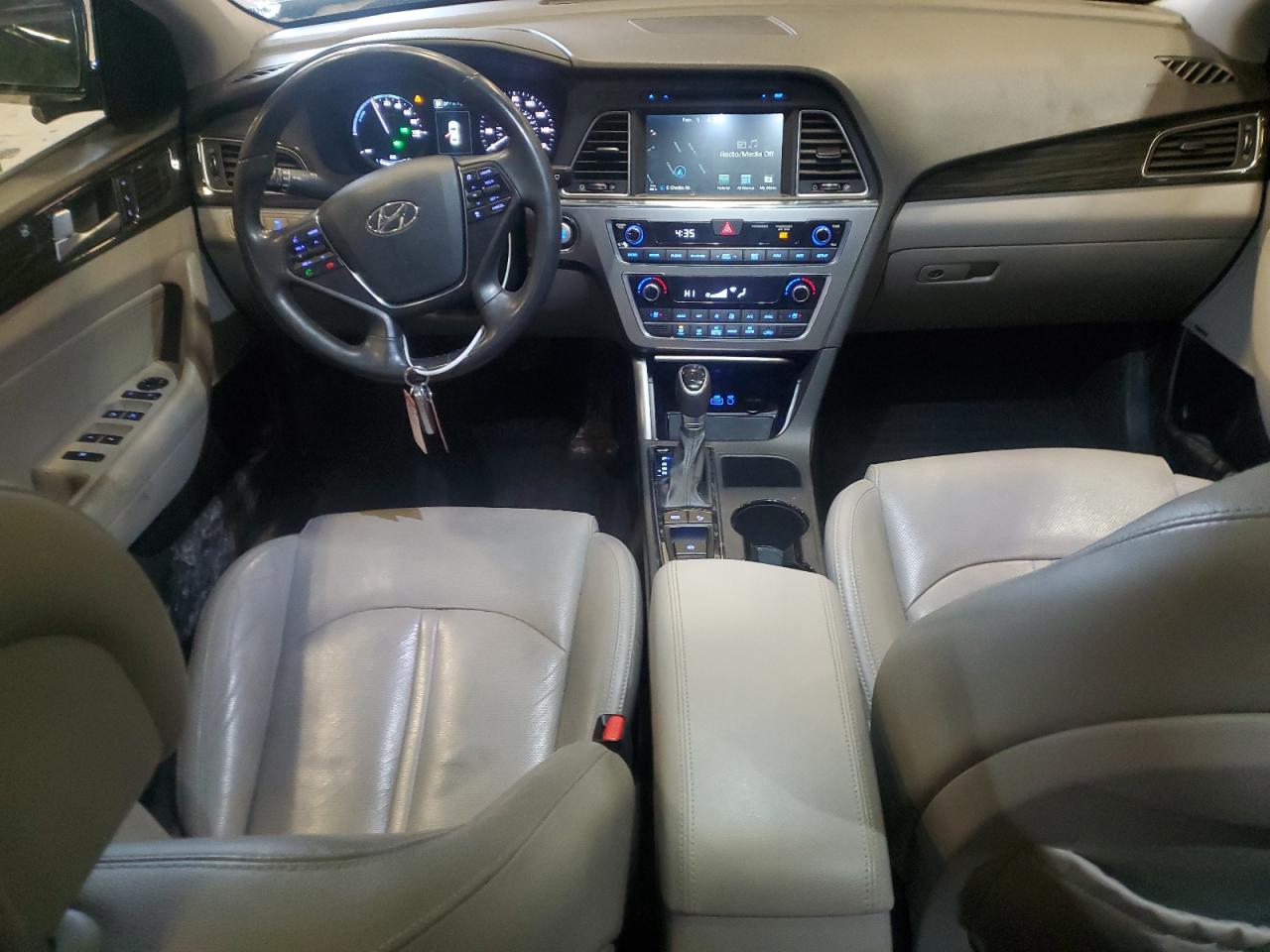 2017 Hyundai Sonata - Image 8