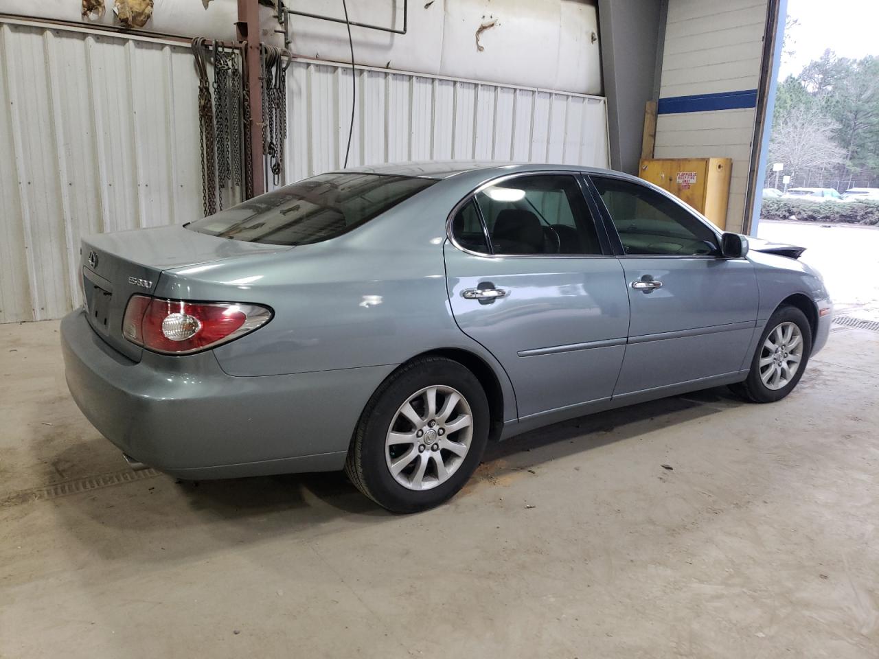 2004 Lexus ES - Image 3