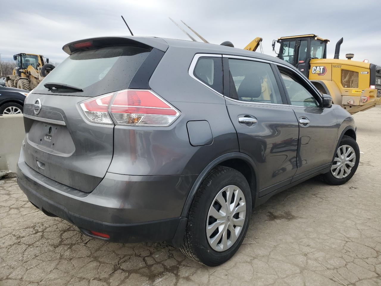 2015 Nissan Rogue - Image 3