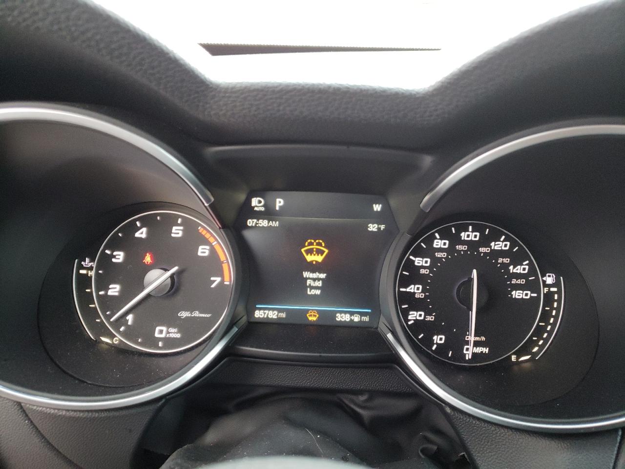 2018 Alfa Romeo Stelvio - Image 9