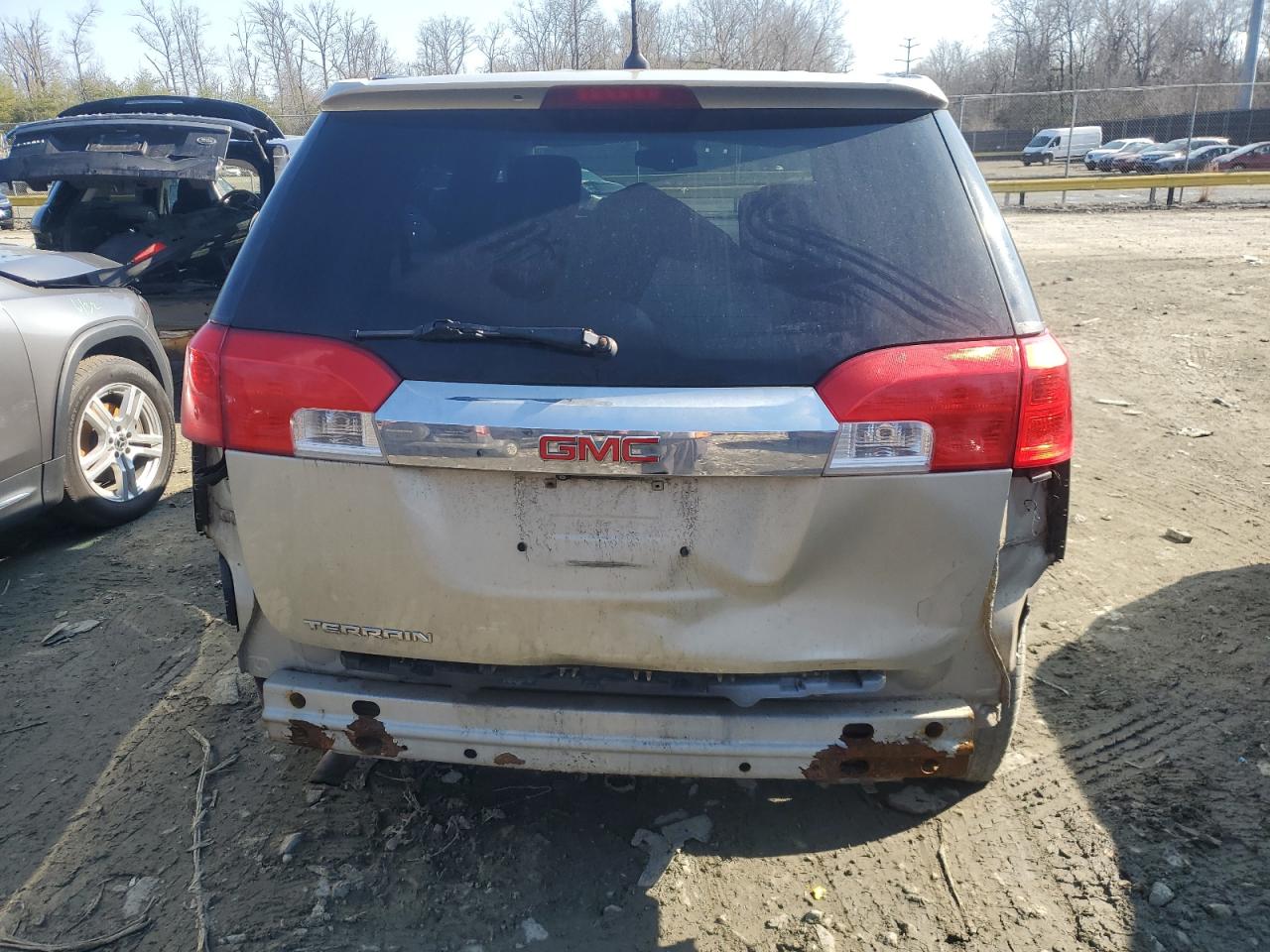 2014 GMC Terrain - Image 6