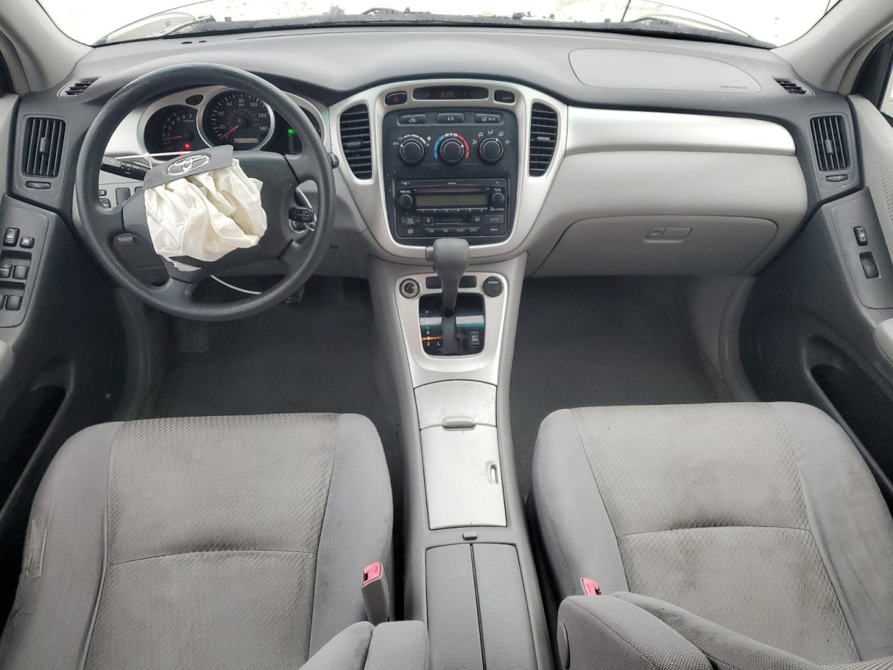 2004 Toyota Highlander - Image 8