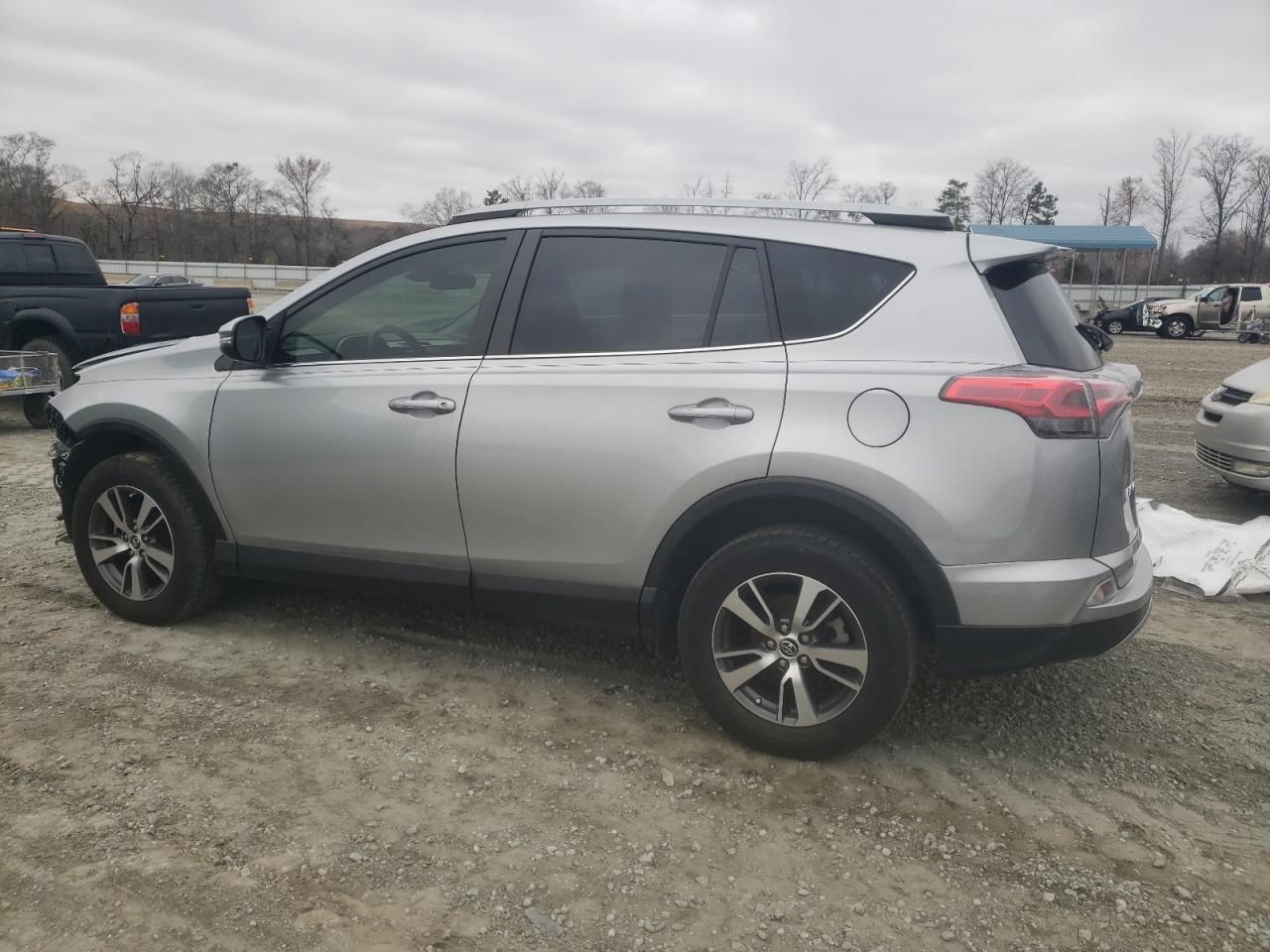 2018 Toyota RAV 4 - Image 2