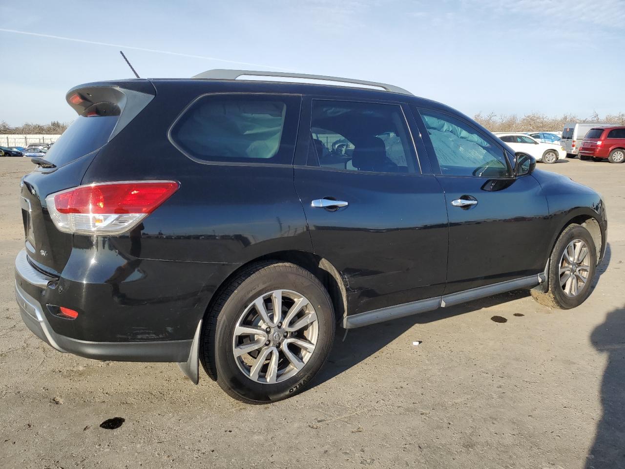 2014 Nissan Pathfinder - Image 3