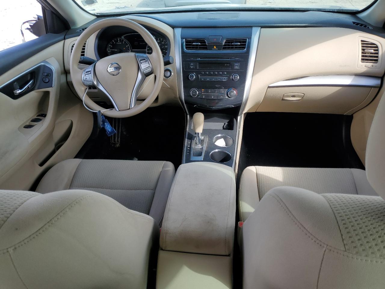 2015 Nissan Altima - Image 8