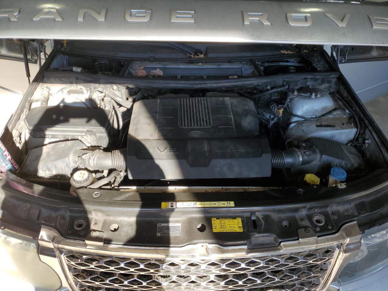 2011 Land Rover Range Rover - Image 12