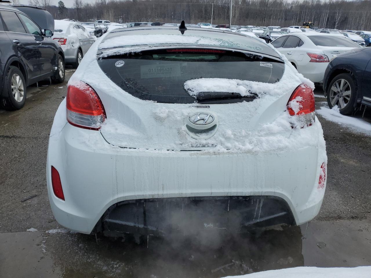 2012 Hyundai Veloster - Image 6