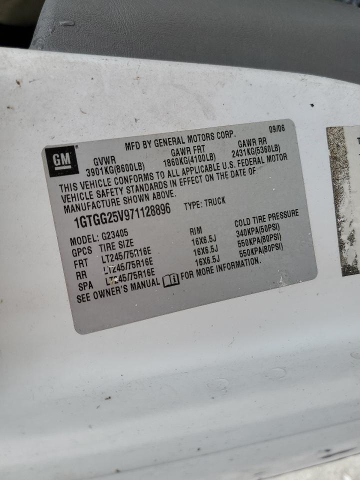 2007 GMC Savana - Image 13