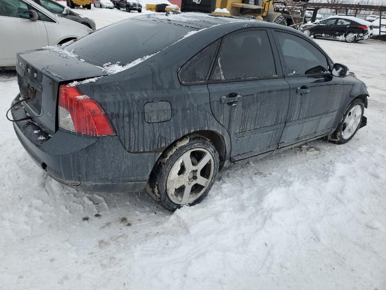 2010 Volvo S40 - Image 3