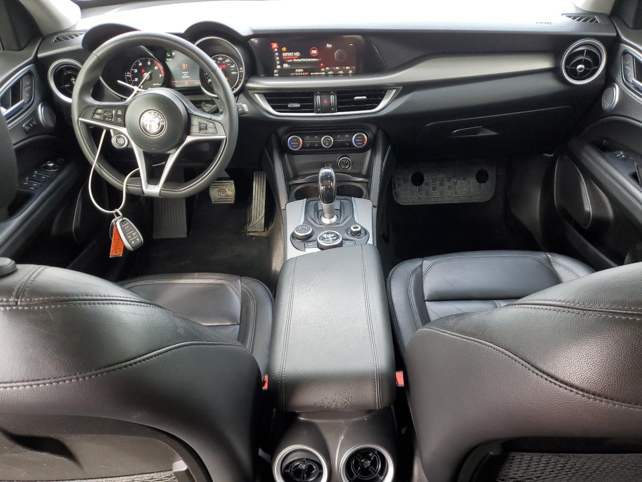 2018 Alfa Romeo Stelvio - Image 8