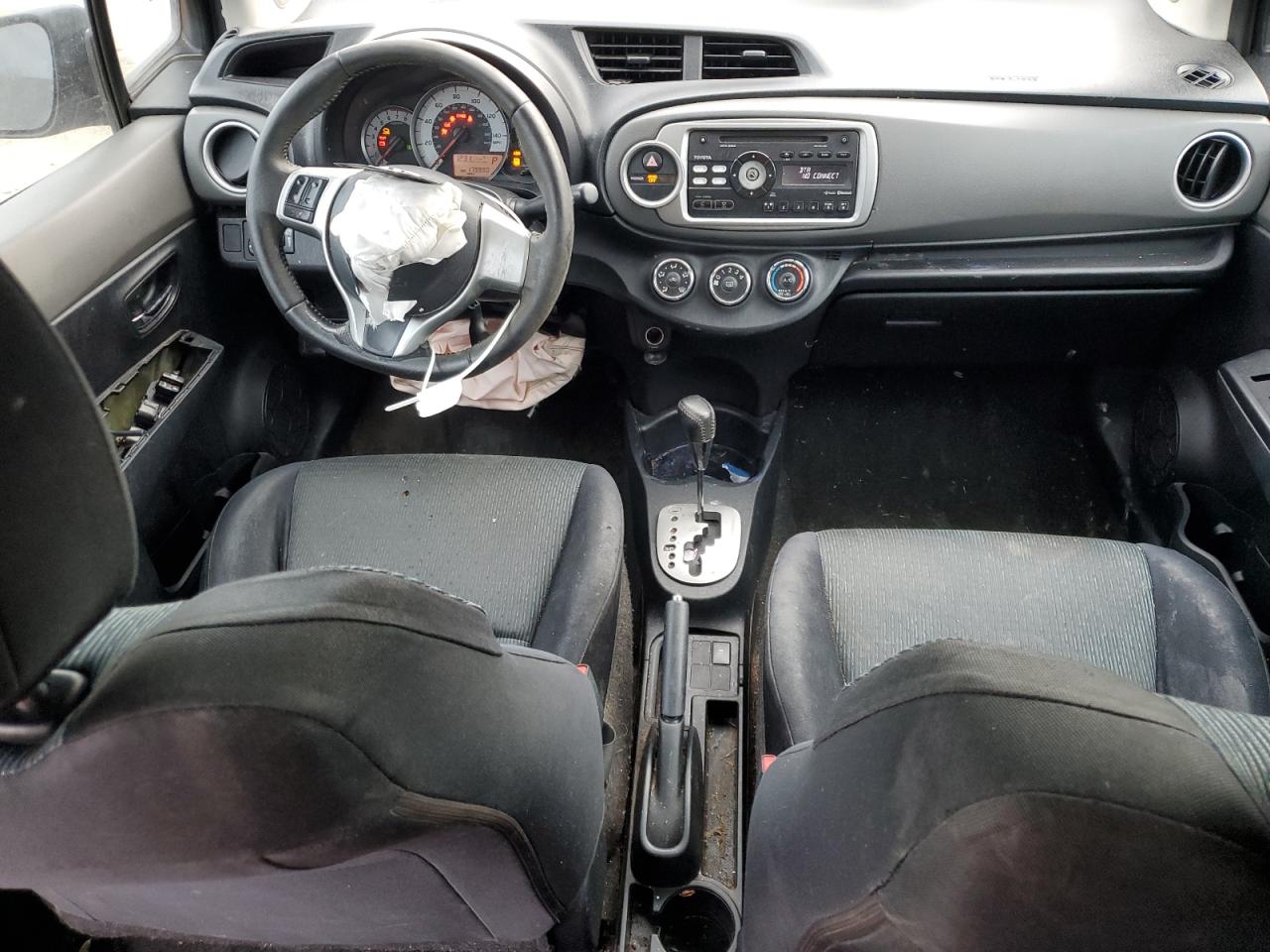 2012 Toyota Yaris - Image 8