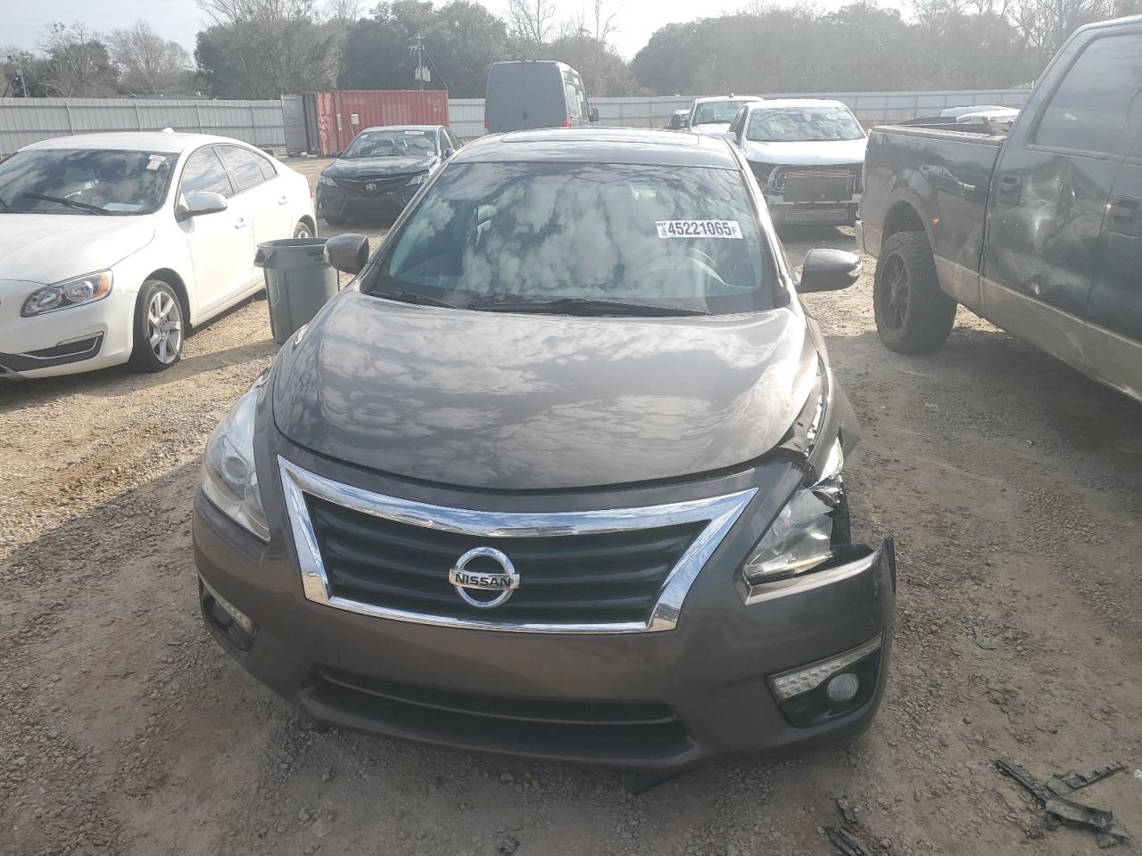 2015 Nissan Altima - Image 5