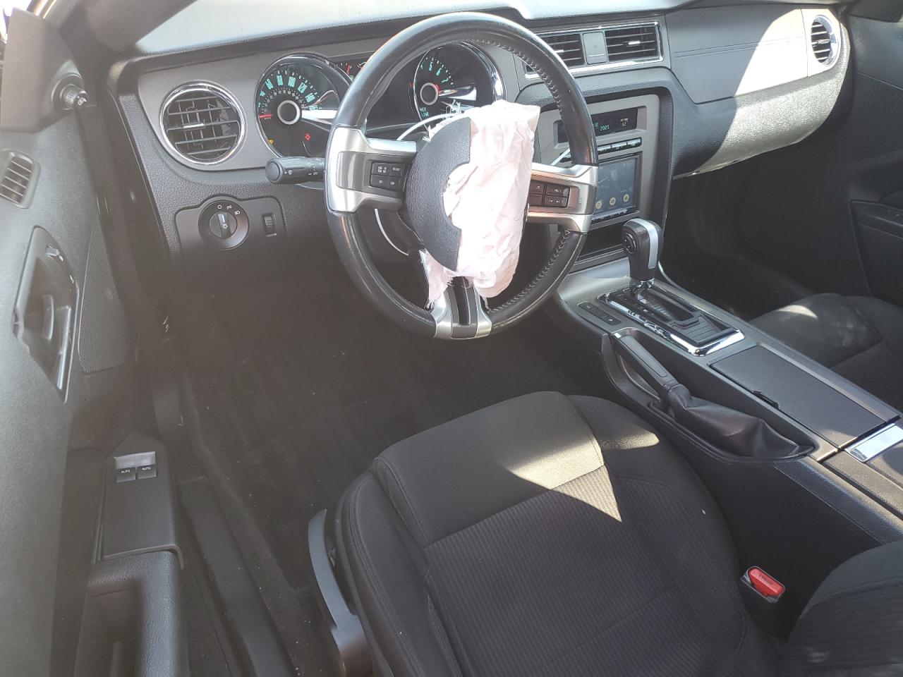 2014 Ford Mustang - Image 8