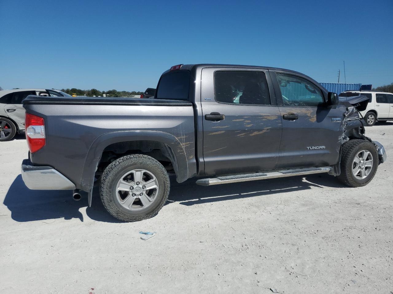 2015 Toyota Tundra - Image 3