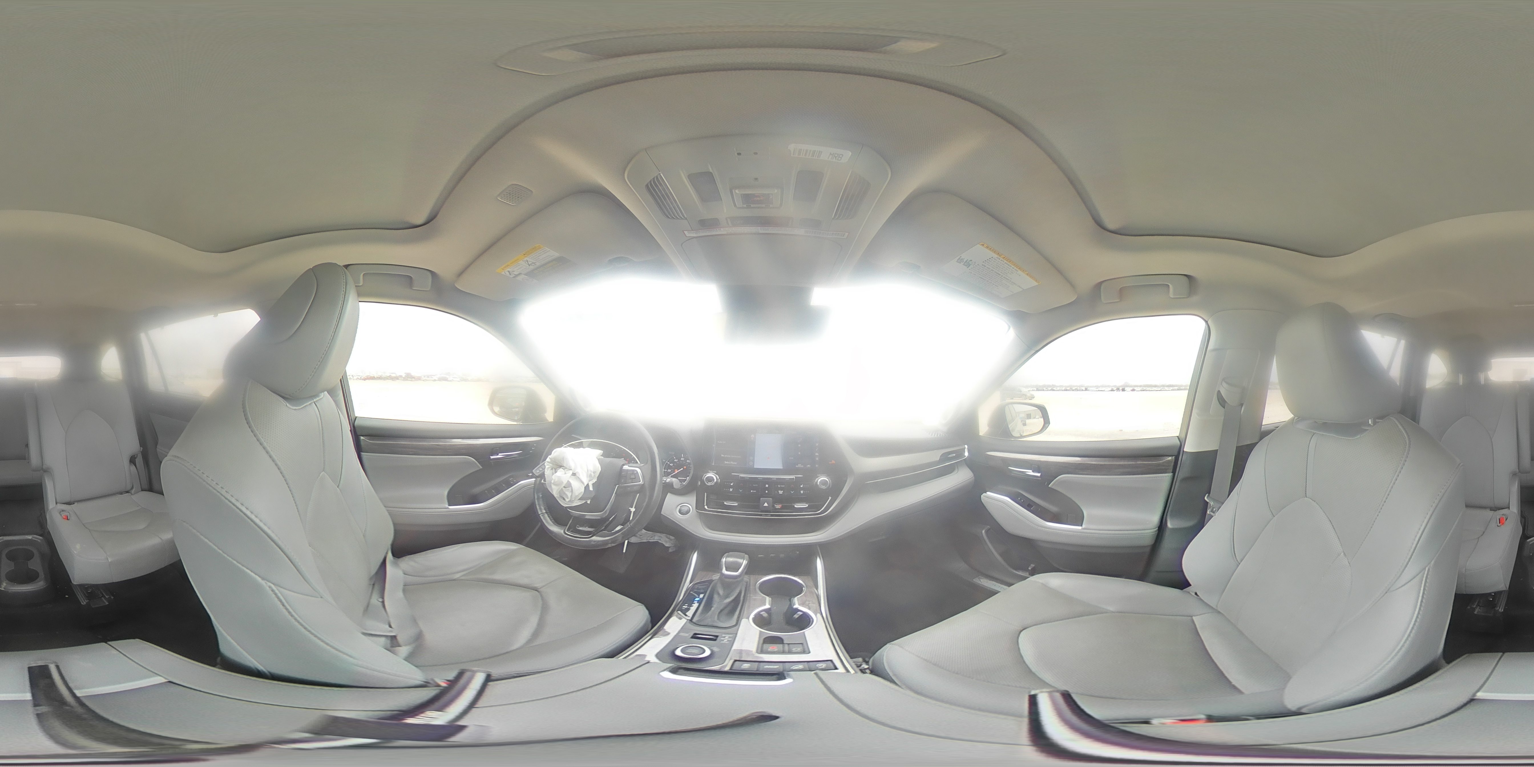 2020 Toyota Highlander - Image 14