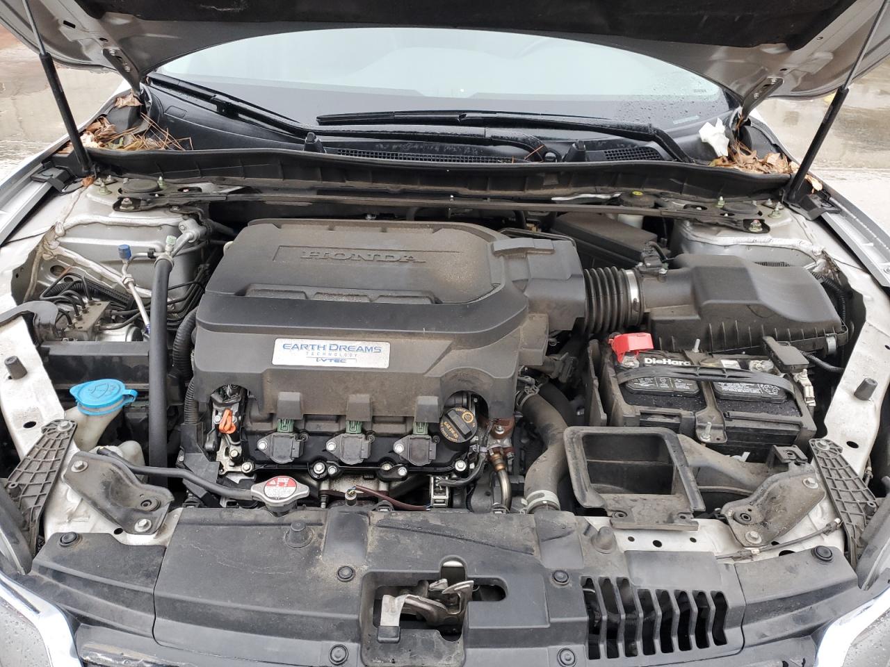 2013 Honda Accord - Image 13