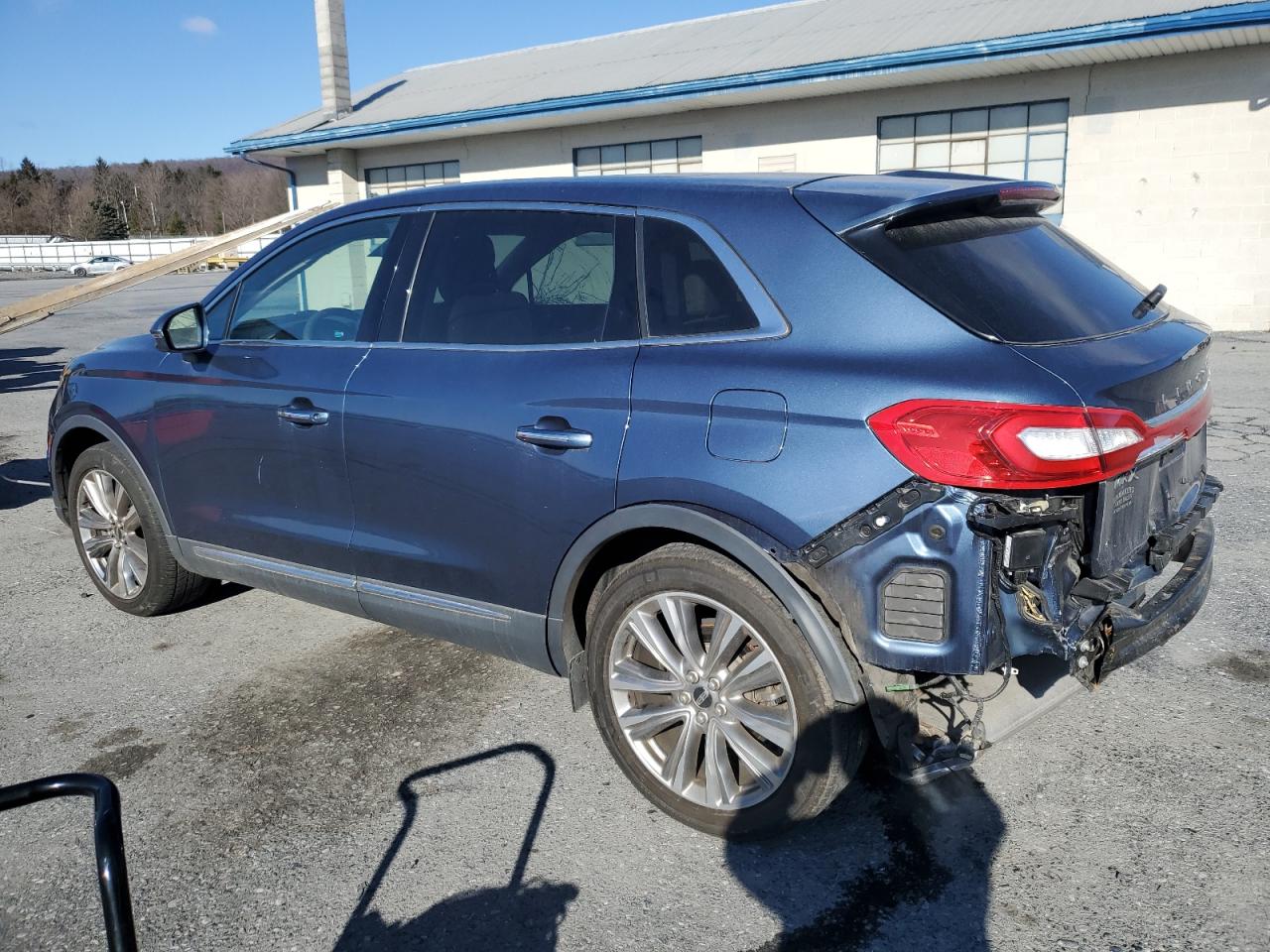 2018 Lincoln MKX - Image 2