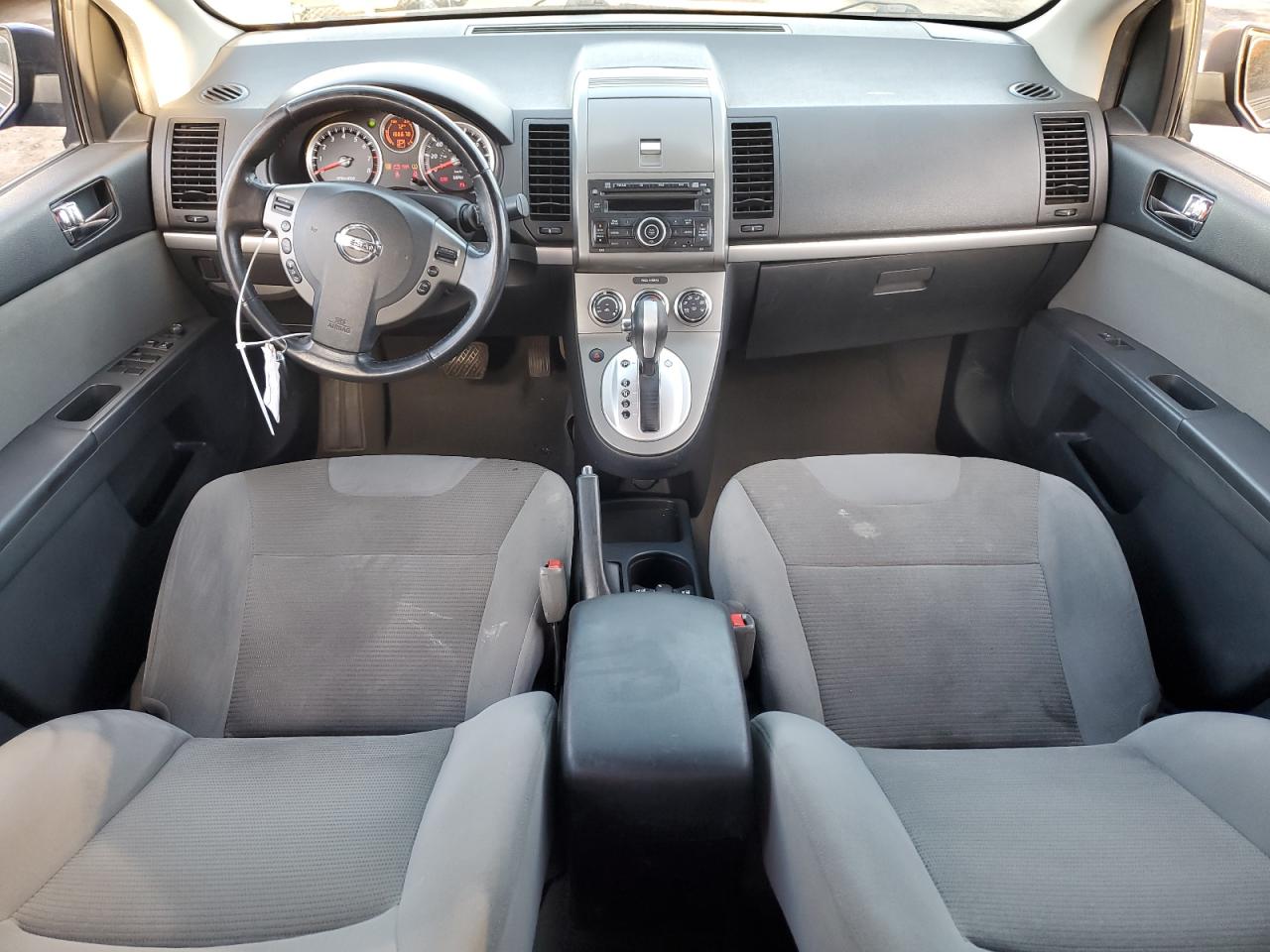 2010 Nissan Sentra - Image 8