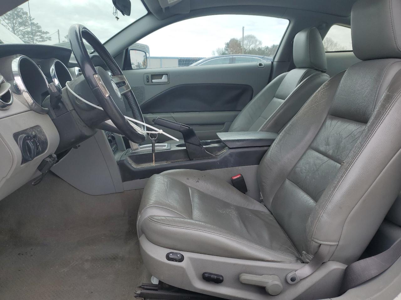 2007 Ford Mustang - Image 7