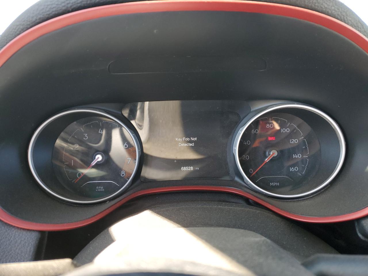 Фото: 3C4NJDDB6LT159828 - 9