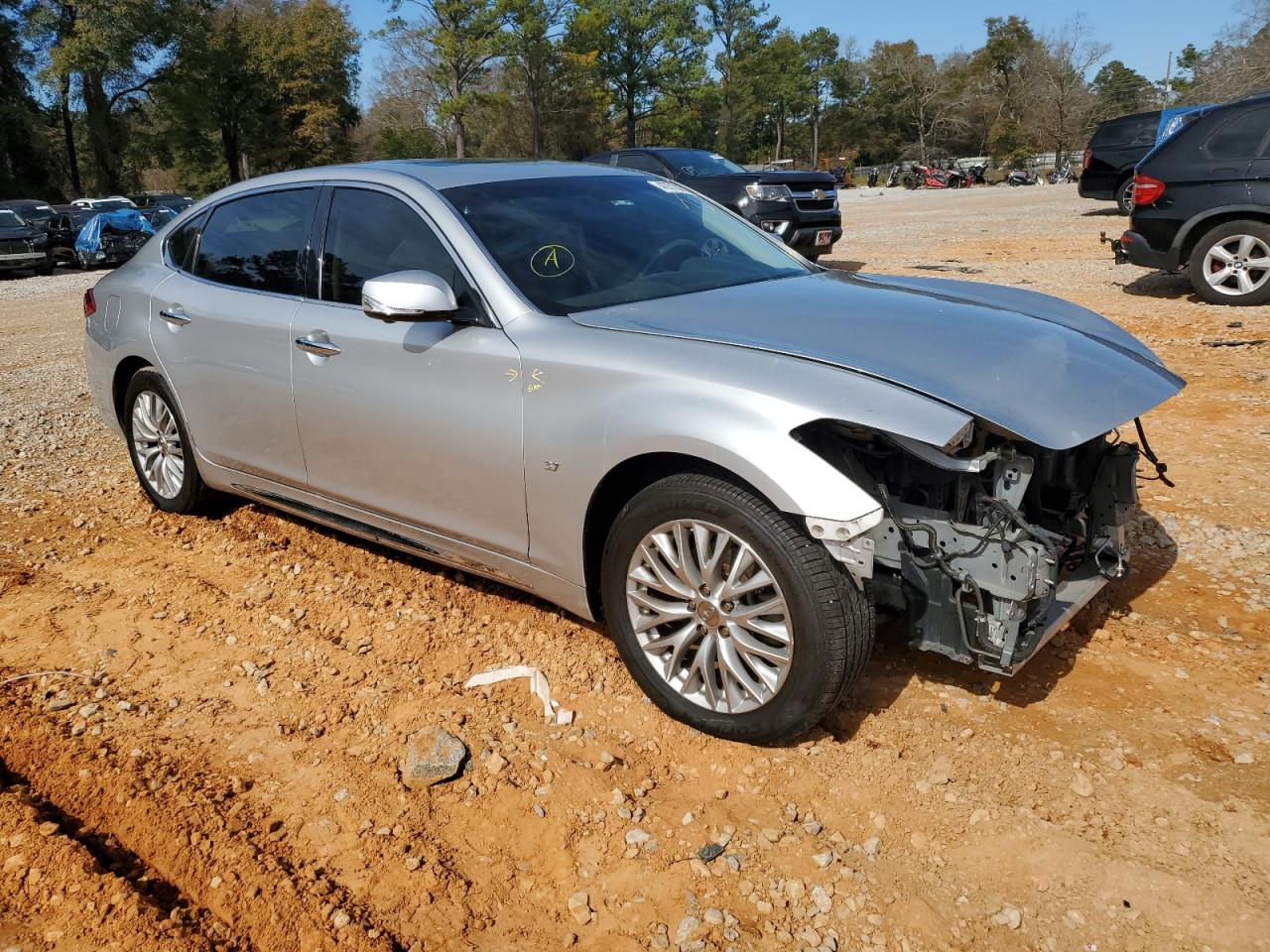 2015 Infiniti Q70 - Image 4