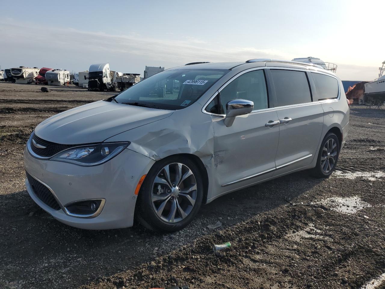 2017 Chrysler Pacifica - Image 1