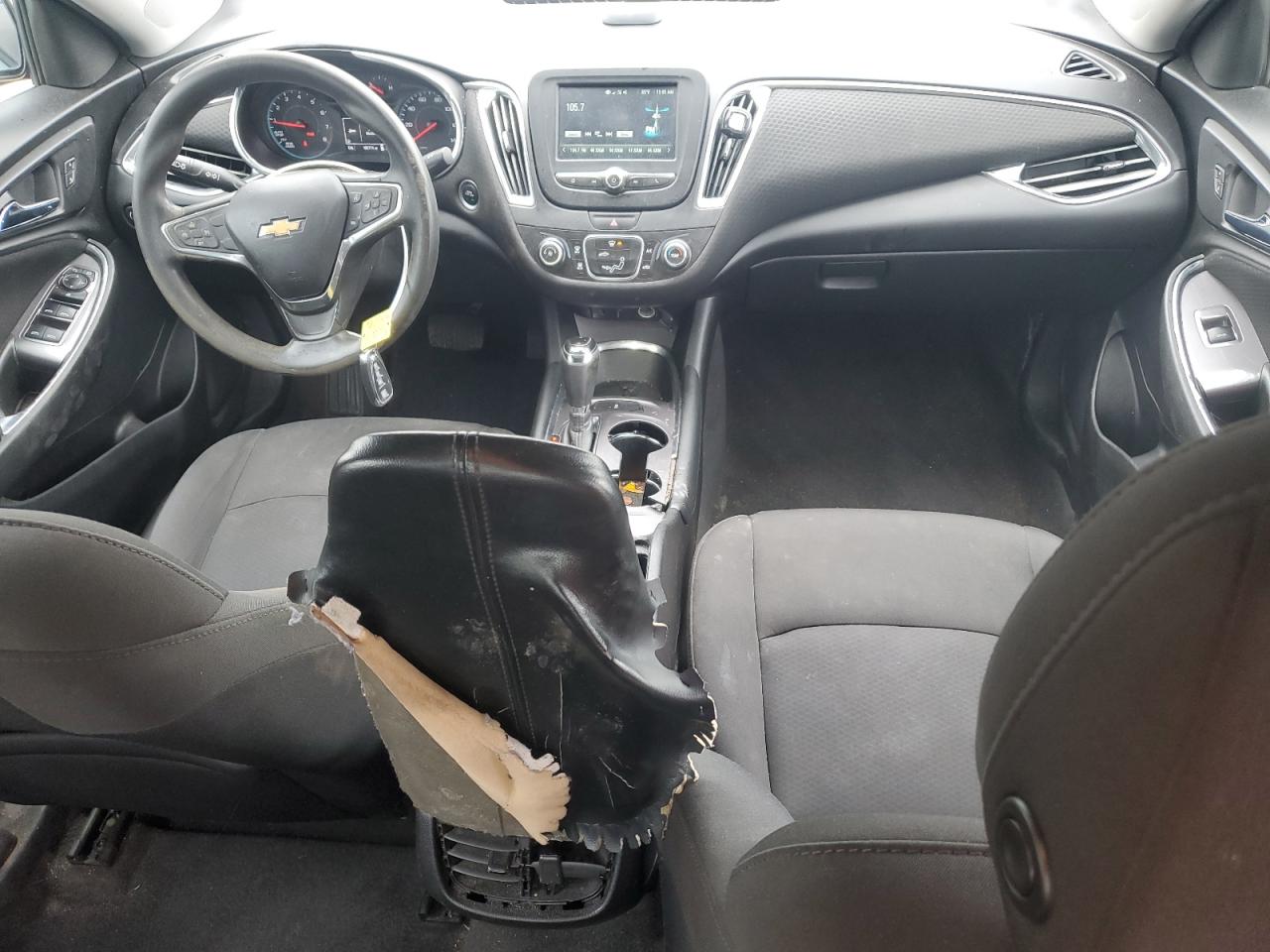 2018 Chevrolet Malibu - Image 8