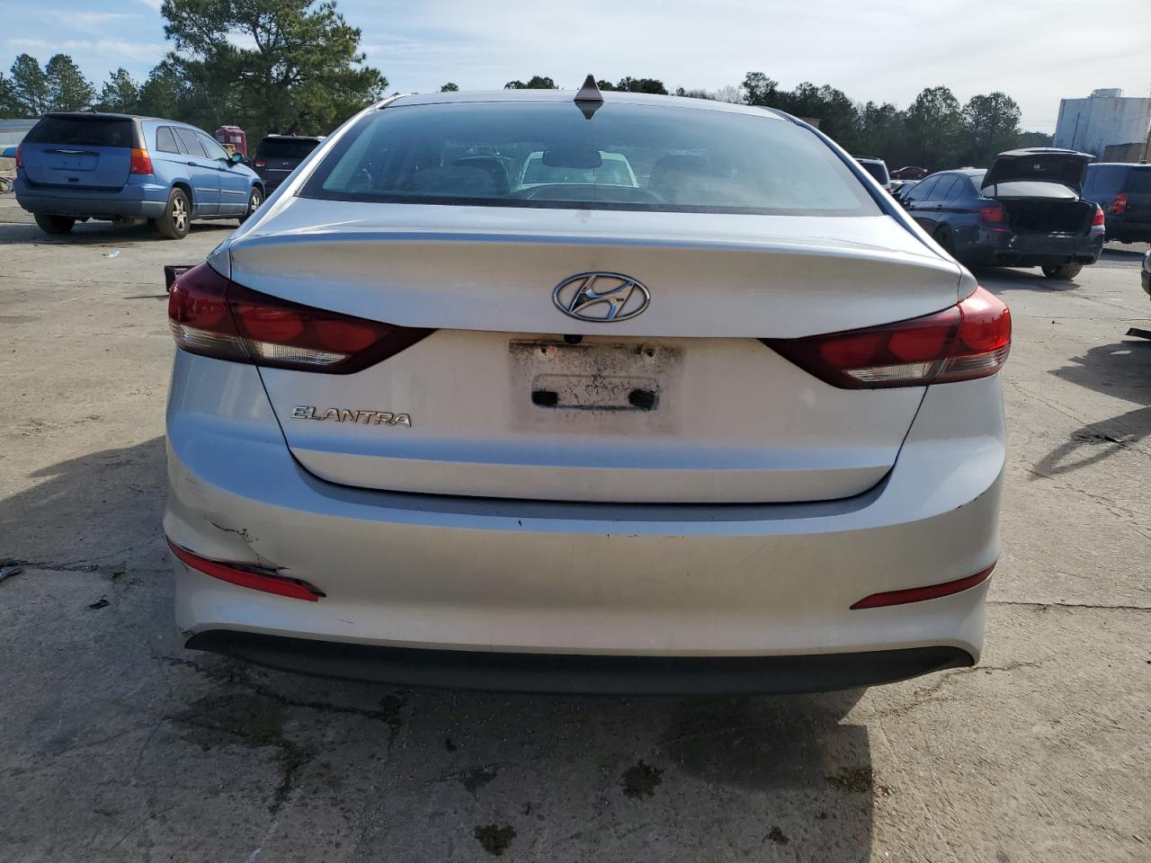 2018 Hyundai Elantra - Image 6