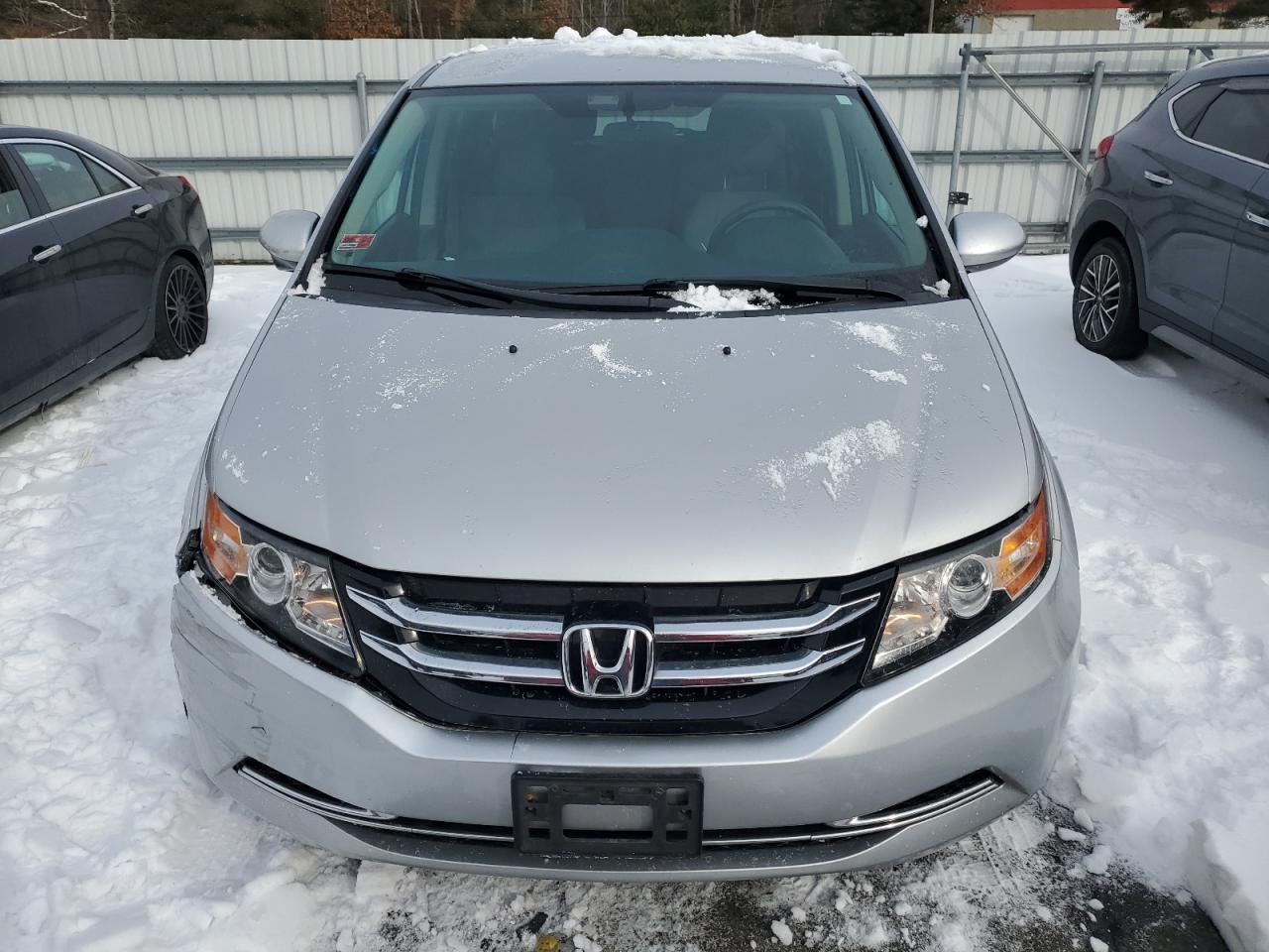 2015 Honda Odyssey - Image 5