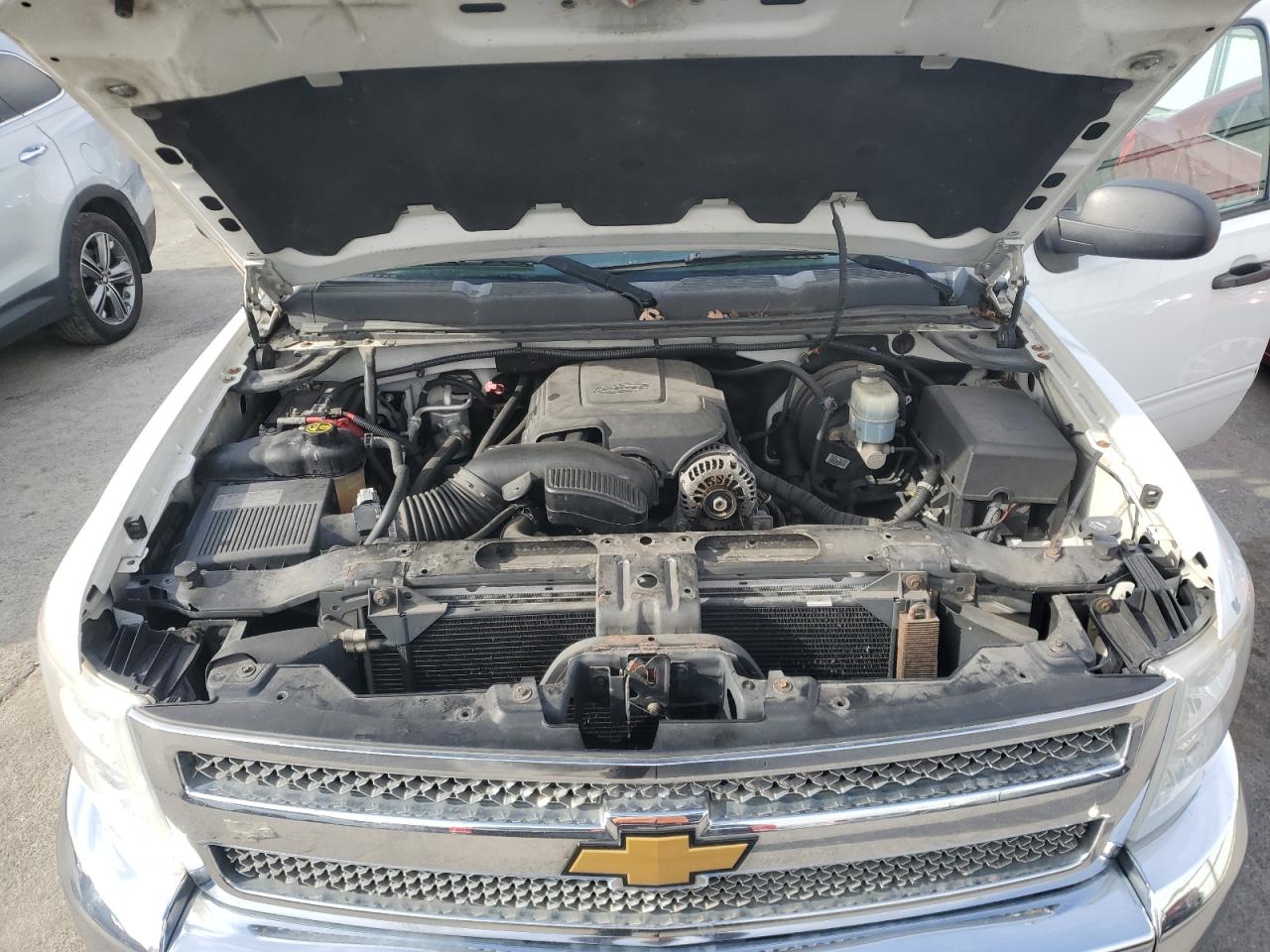 2013 Chevrolet Silverado - Image 11
